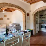 Val D'orcia Con Balcone Panoramico 6' Posti Letto アパート *