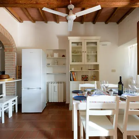 Val D'orcia Con Balcone Panoramico 6' Posti Letto アパート
